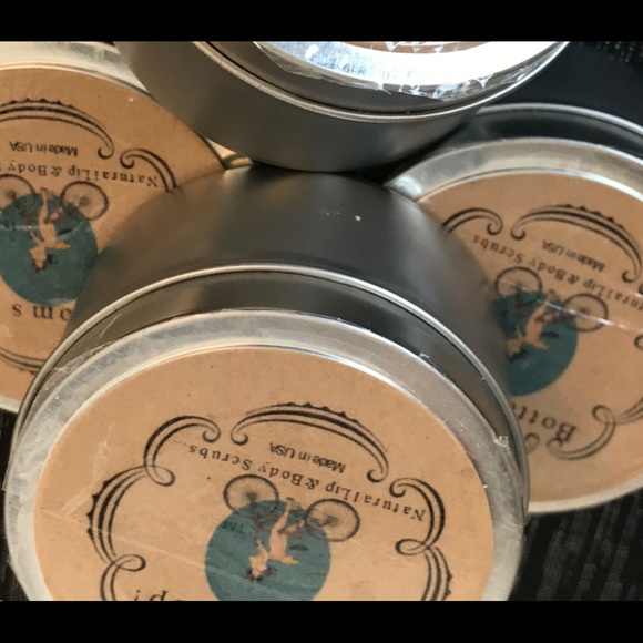 Bottom’s Up Lip Scrub called “Coconut basil” Small - Picture 4 of 6